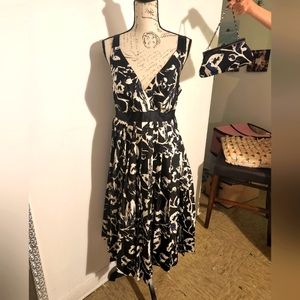 "THE LIMITED" White Floral on Black Flowing Dress with Sash Tie back w Matching